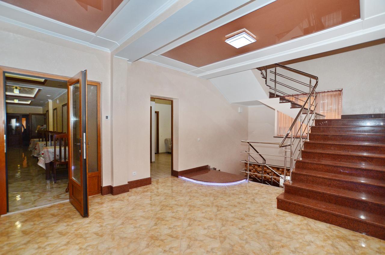 Apart-Hotel Orlan Mykulychyn Esterno foto
